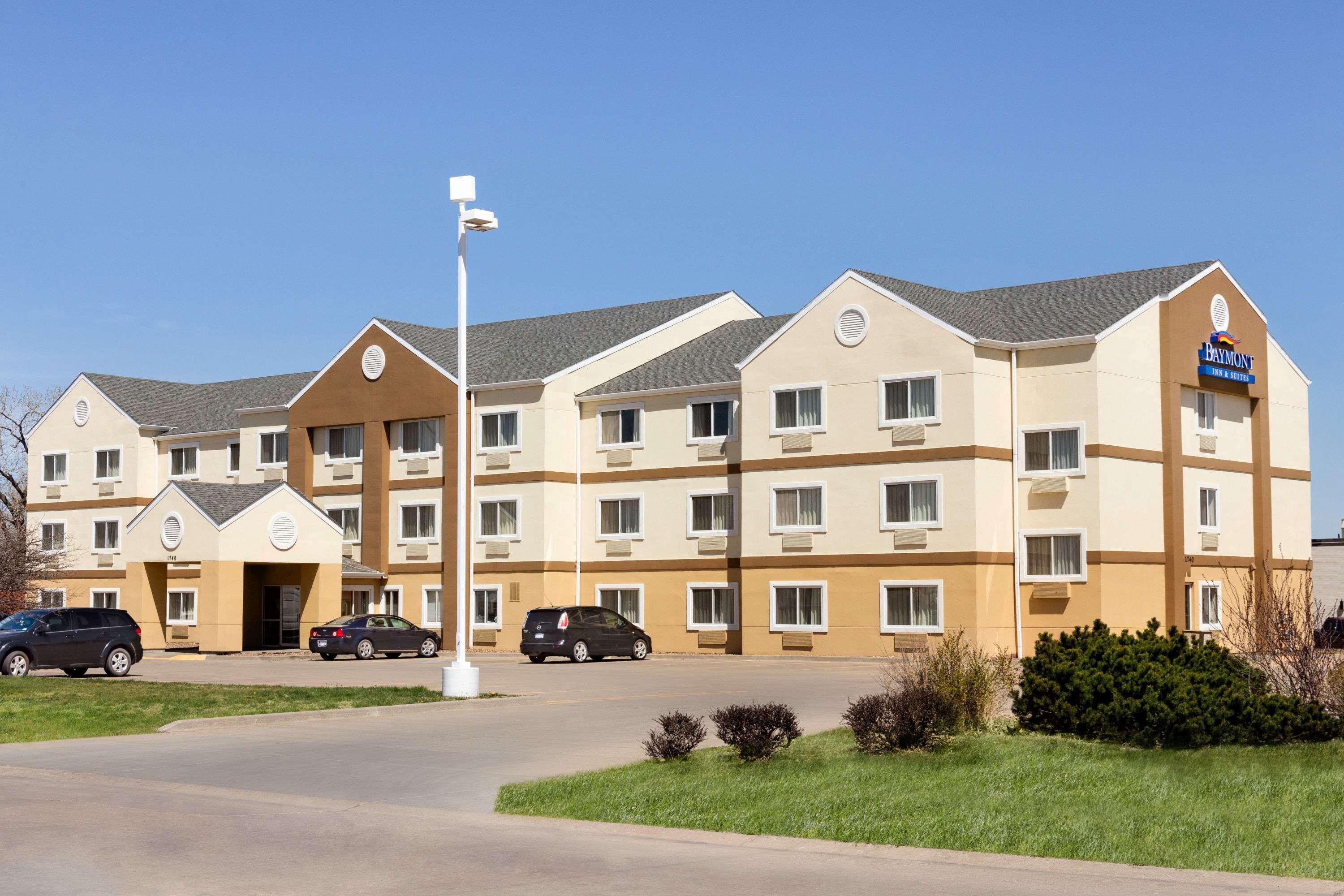 Hotel Baymont By Wyndham Salina Extérieur photo