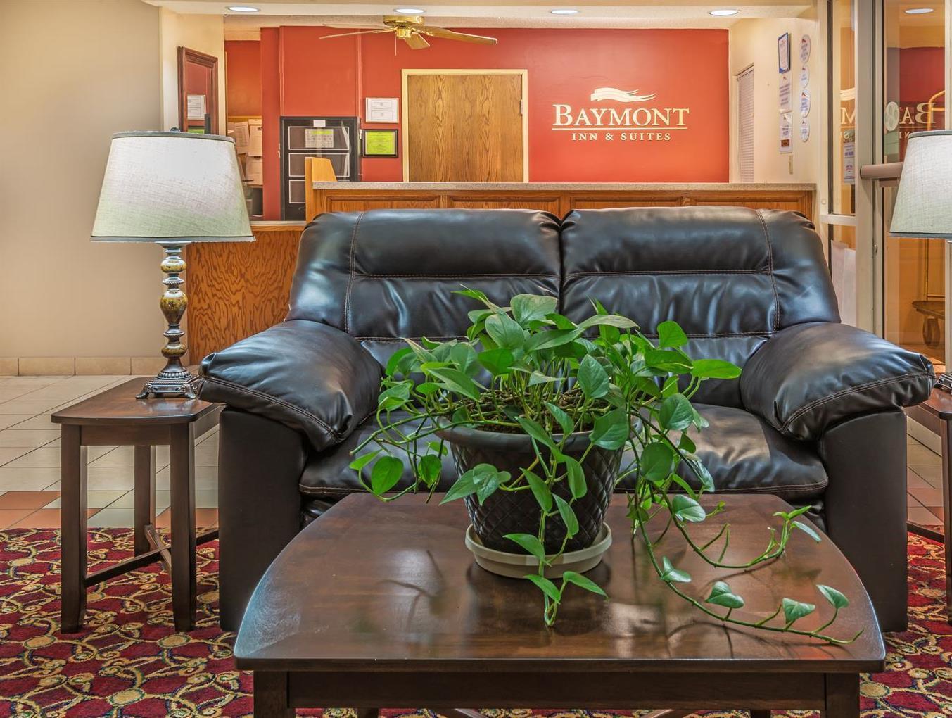 Hotel Baymont By Wyndham Salina Extérieur photo