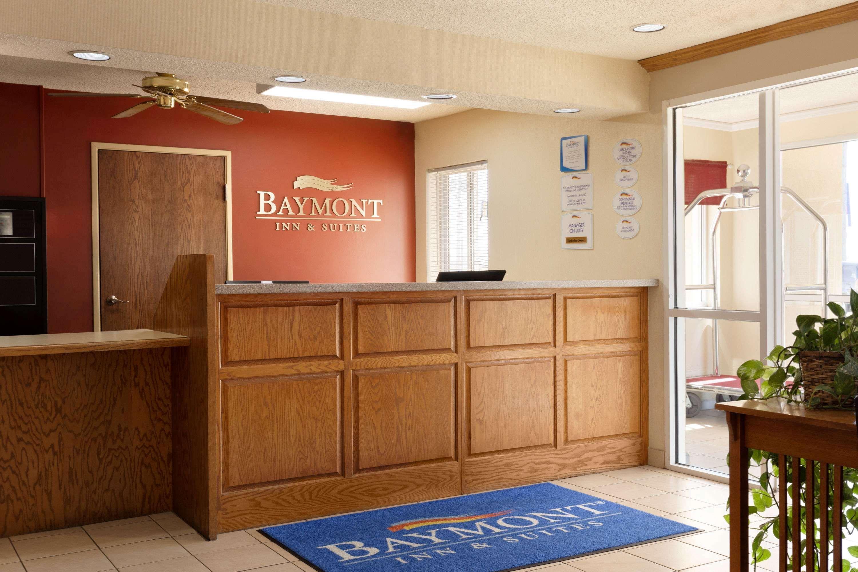 Hotel Baymont By Wyndham Salina Extérieur photo