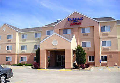 Hotel Baymont By Wyndham Salina Extérieur photo