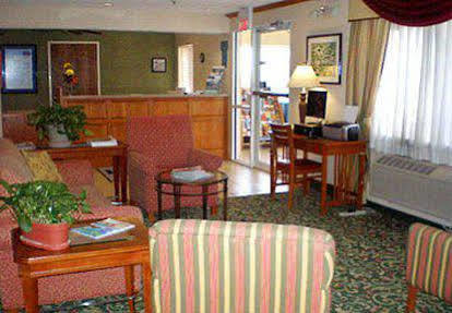 Hotel Baymont By Wyndham Salina Extérieur photo